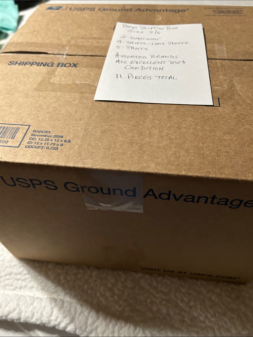 SURPRISE BOX - Picture 2 of 2